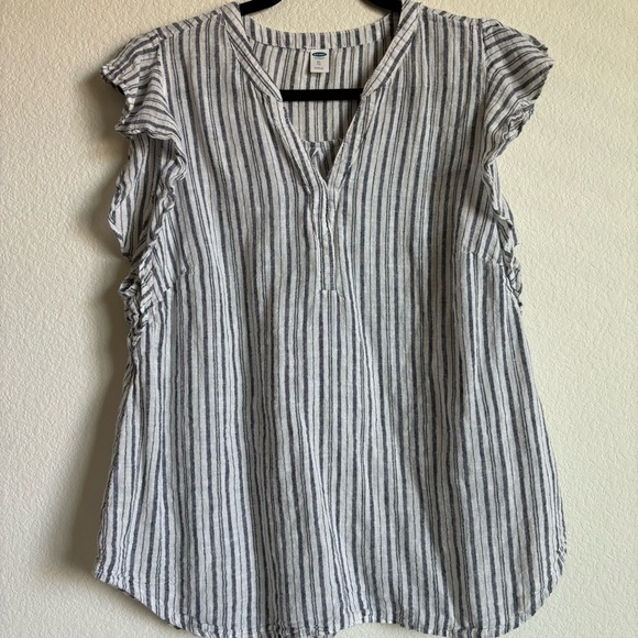 Old Navy women’s top - Picture 1 of 5